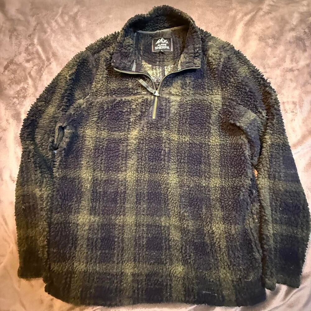 Alpine Sherpa brand Green and black plaid sherpa quarter zip Size L - 0403